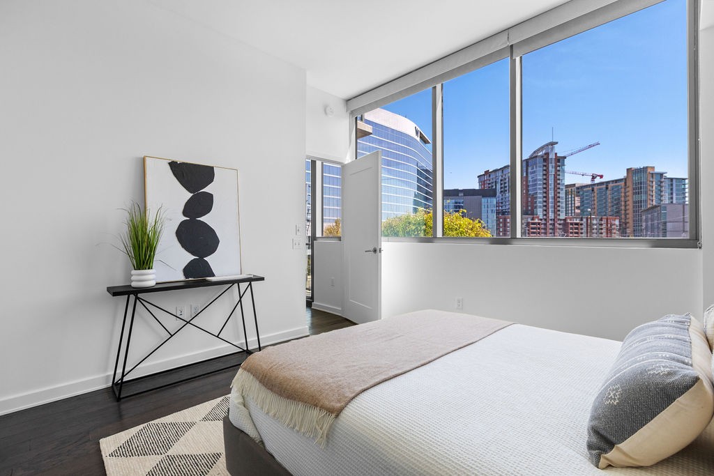 1212 Laurel St Unit: 204