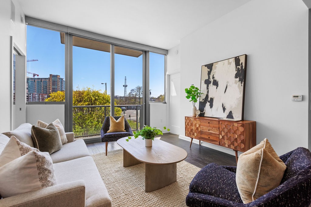1212 Laurel St Unit: 204