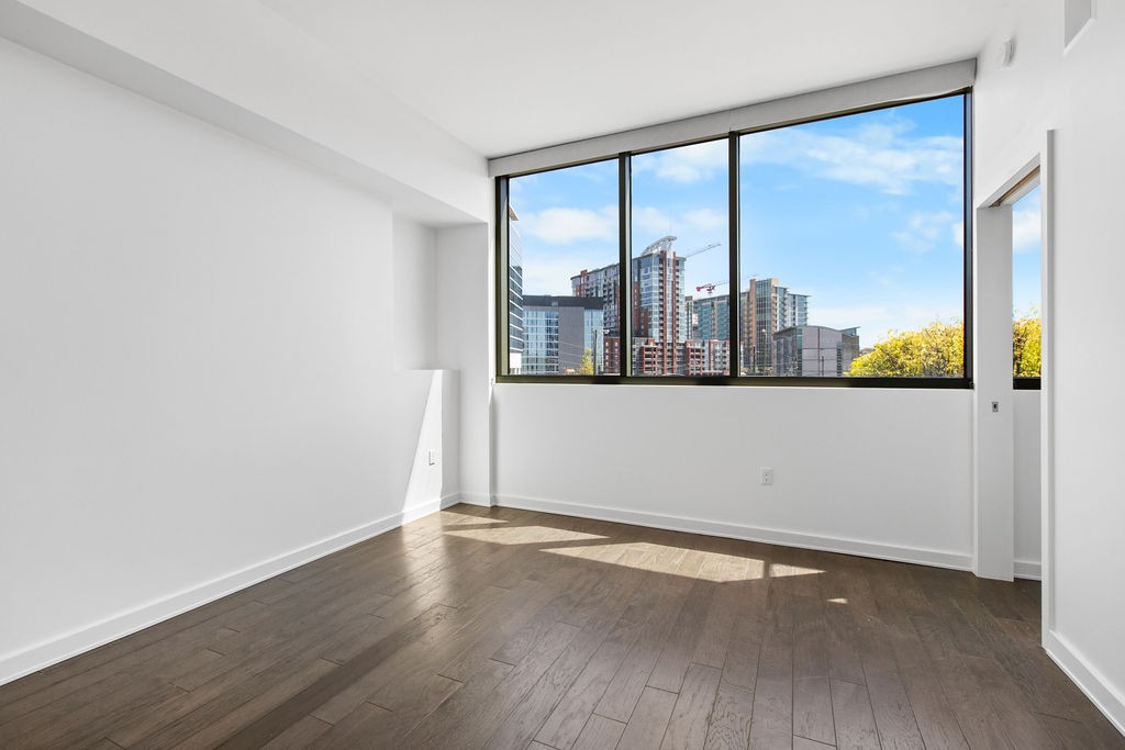 1212 Laurel St Unit: 204