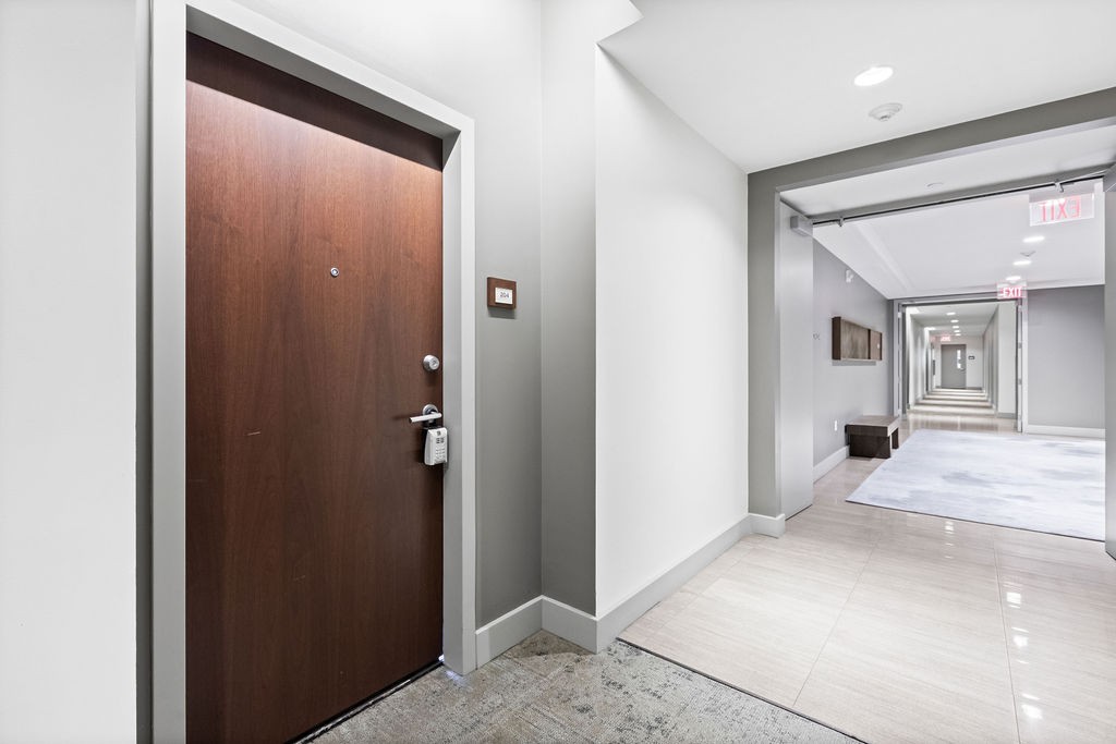 1212 Laurel St Unit: 204