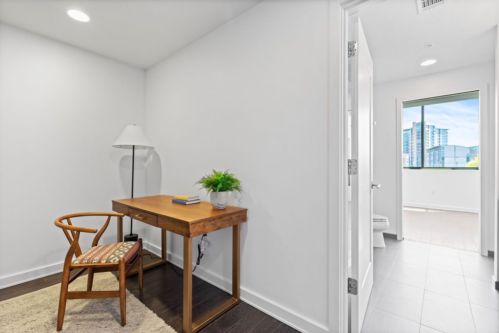 1212 Laurel St Unit: 204
