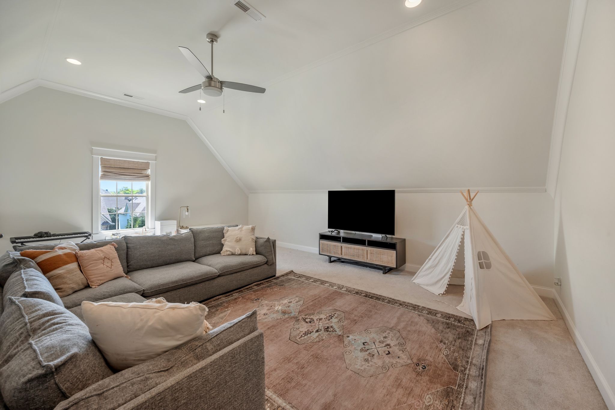 1009 Alpaca Dr