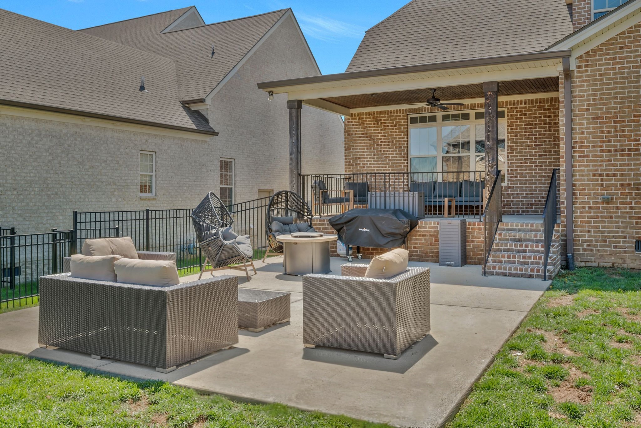 1009 Alpaca Dr