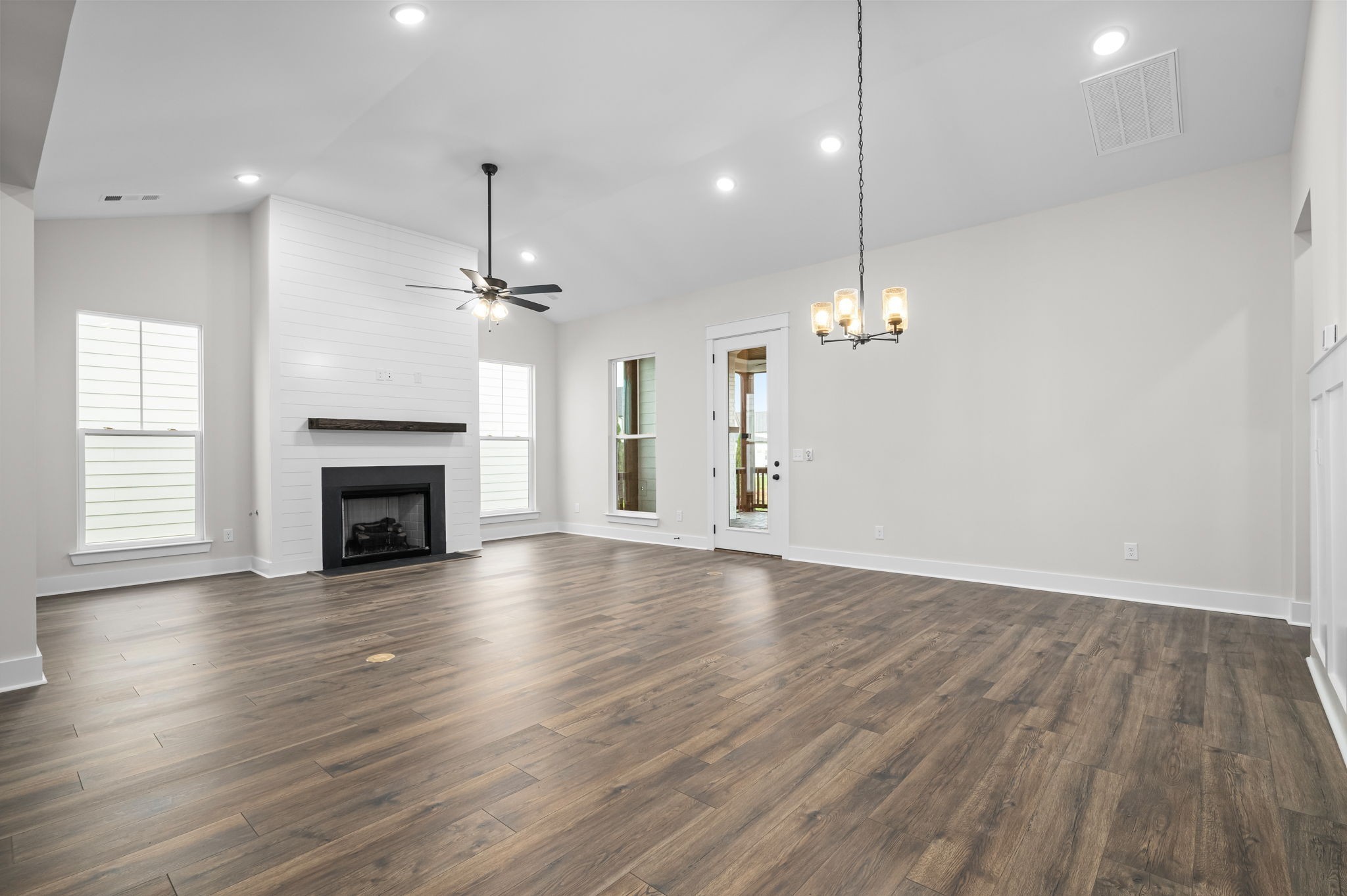 5755 Willoughby Way