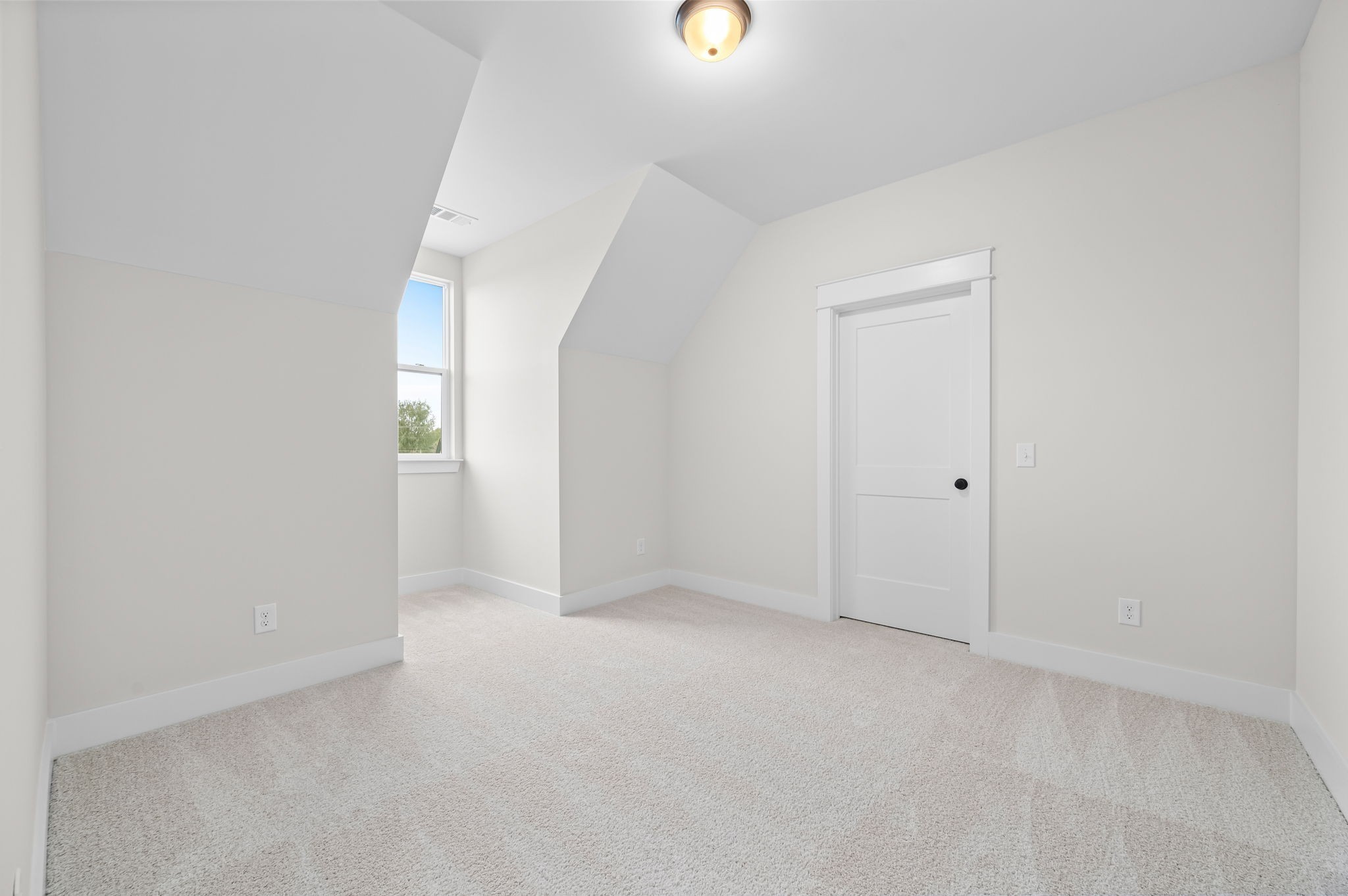 5755 Willoughby Way