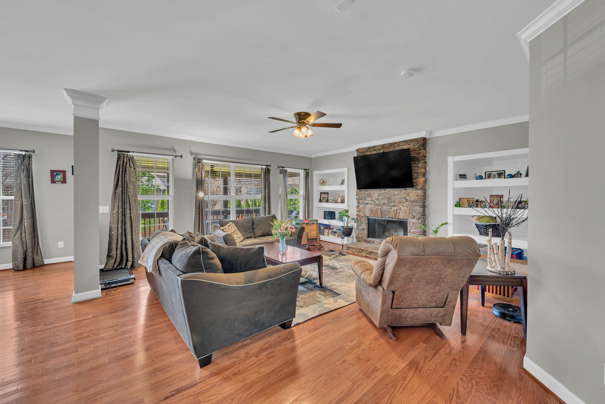 3061 Oxford Glen Dr