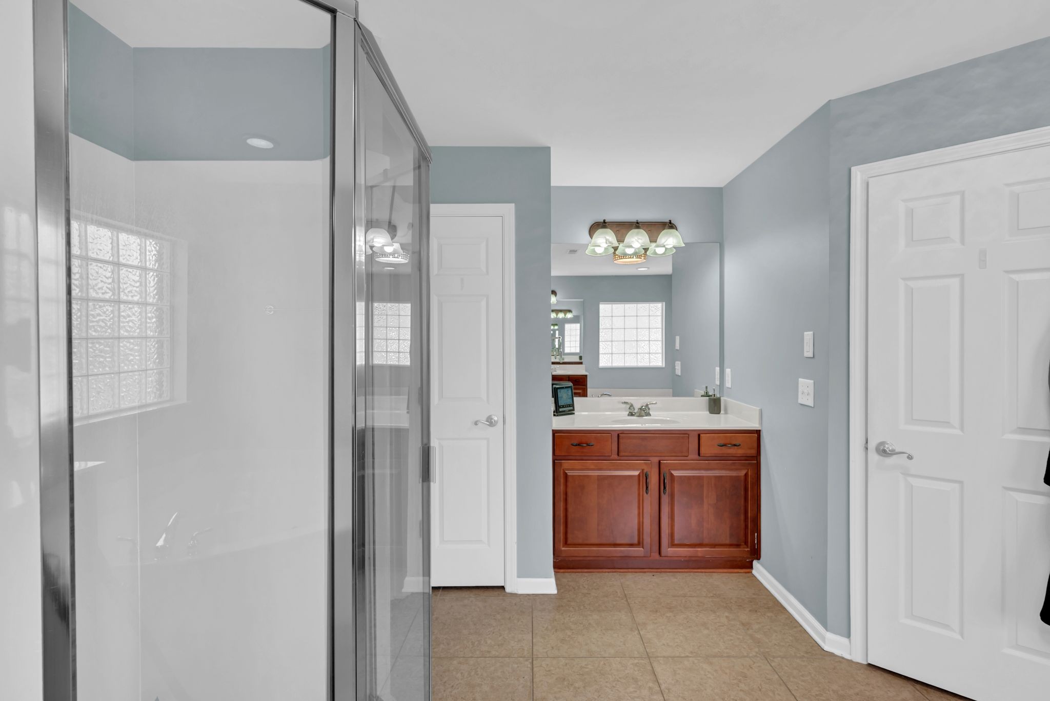 3061 Oxford Glen Dr