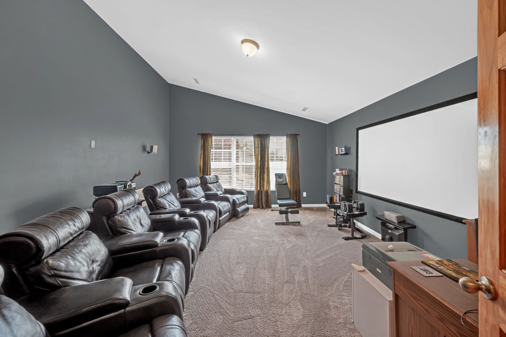 3061 Oxford Glen Dr