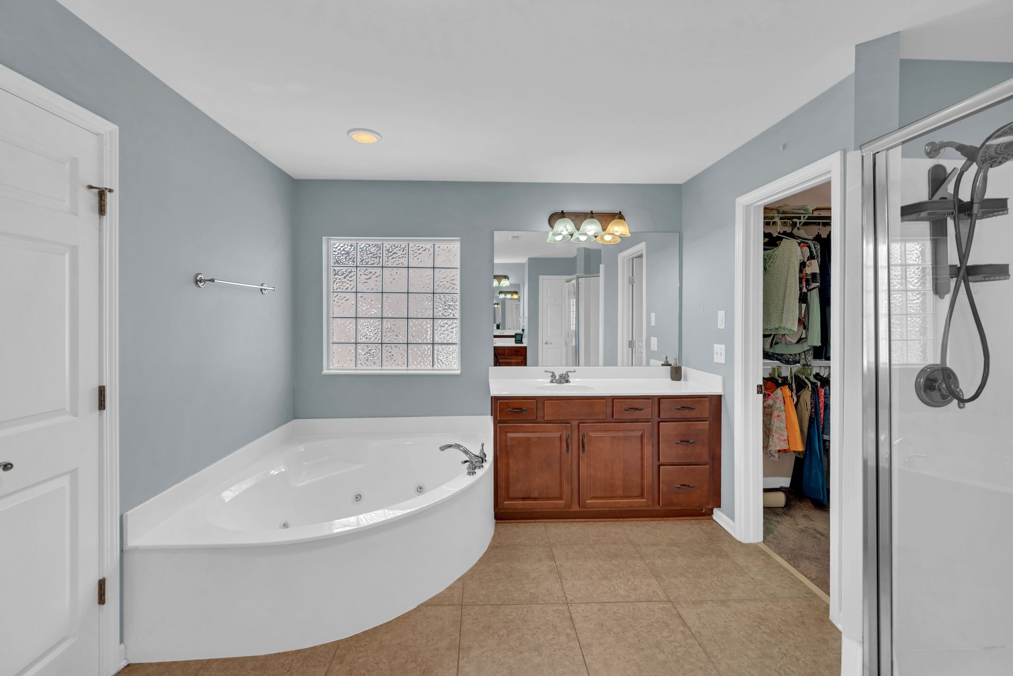 3061 Oxford Glen Dr