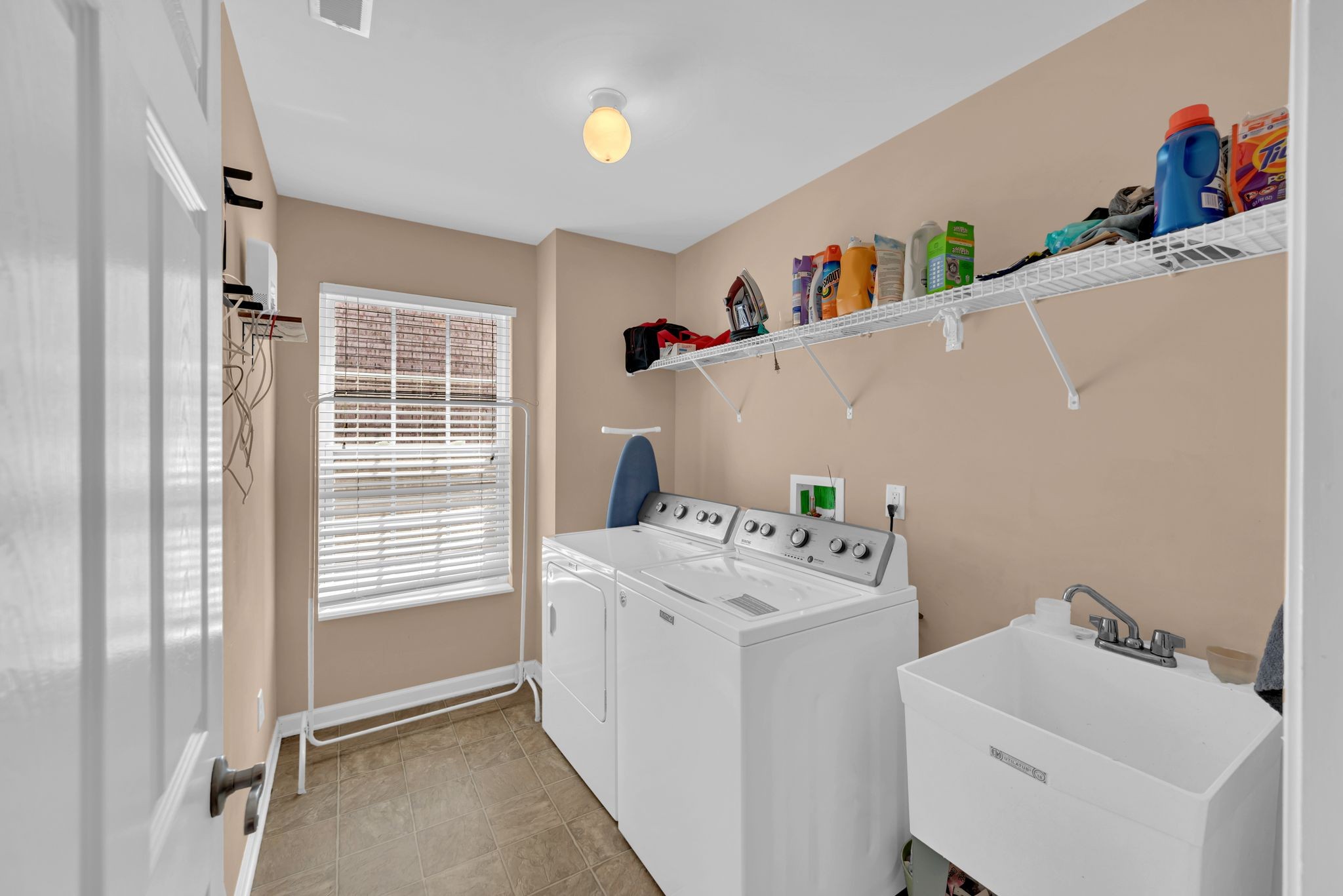 3061 Oxford Glen Dr