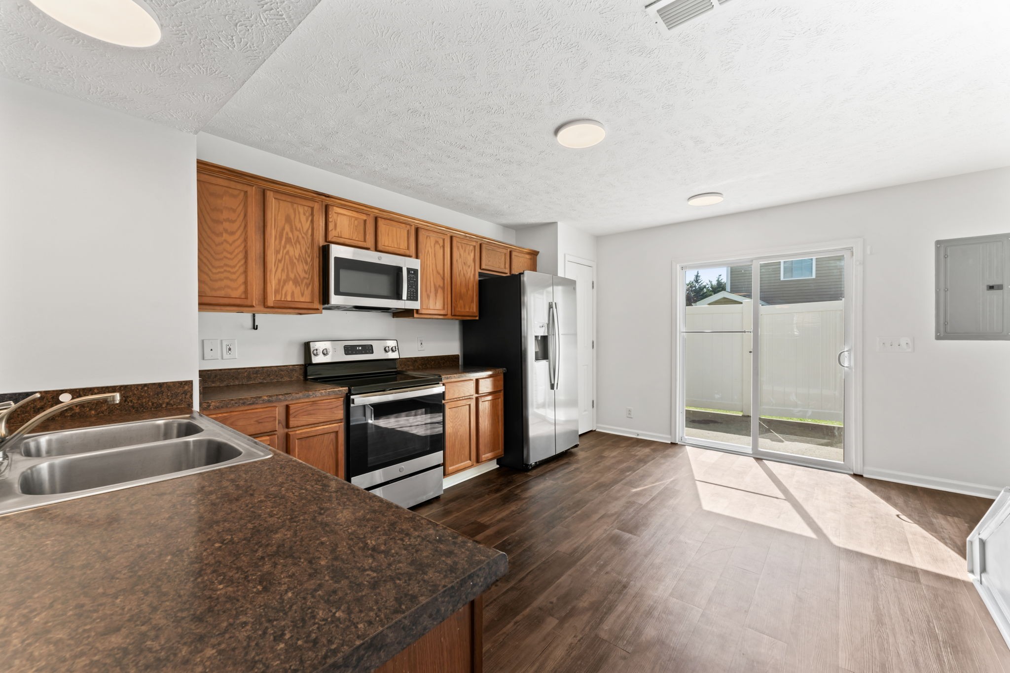 1303 Vermont Ct