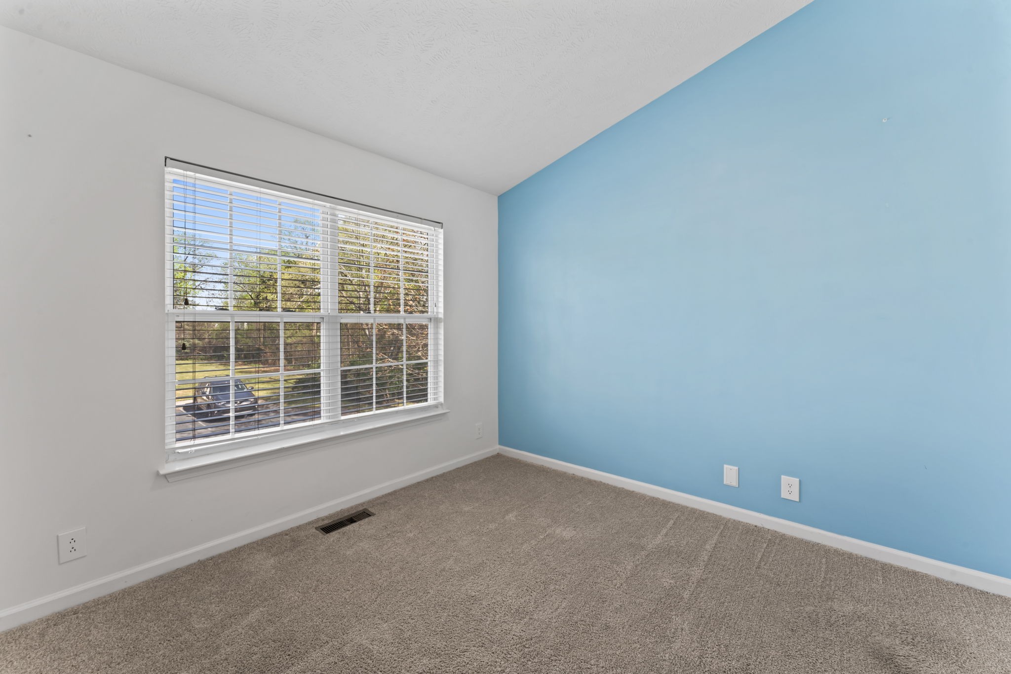 1303 Vermont Ct