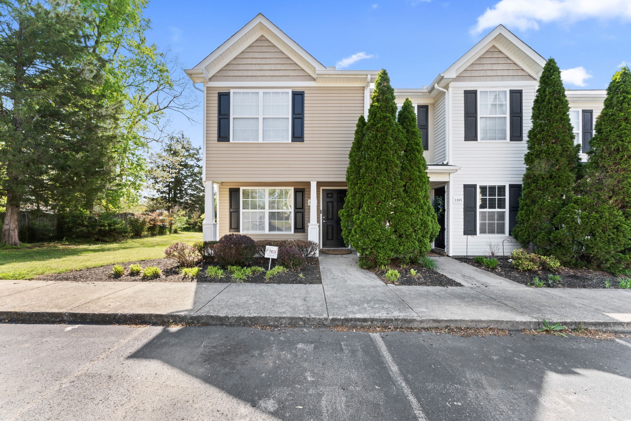 1303 Vermont Ct