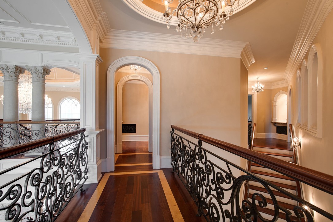 2423 Hidden River Ln