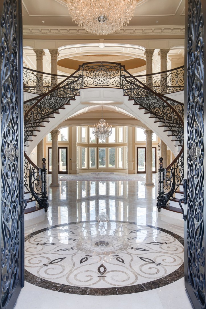 2423 Hidden River Ln