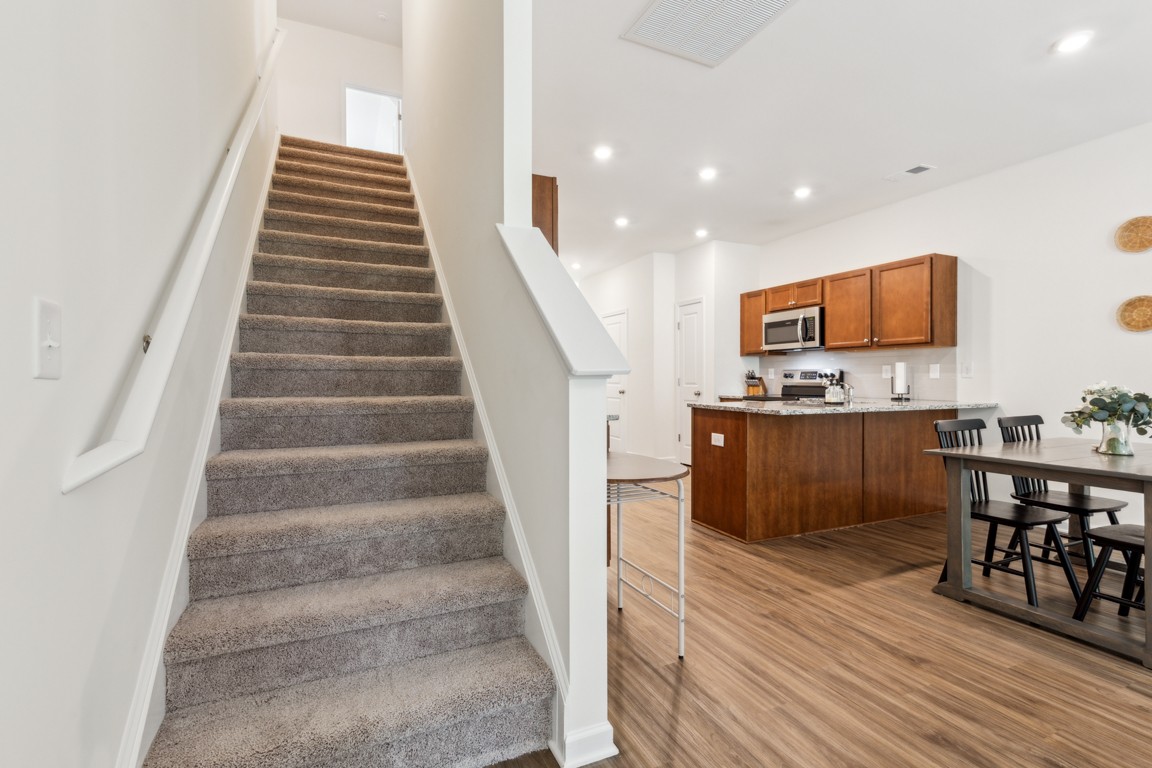103 Townsend Ave