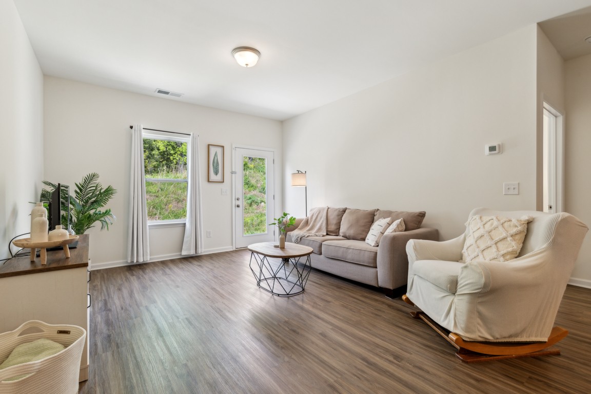 103 Townsend Ave