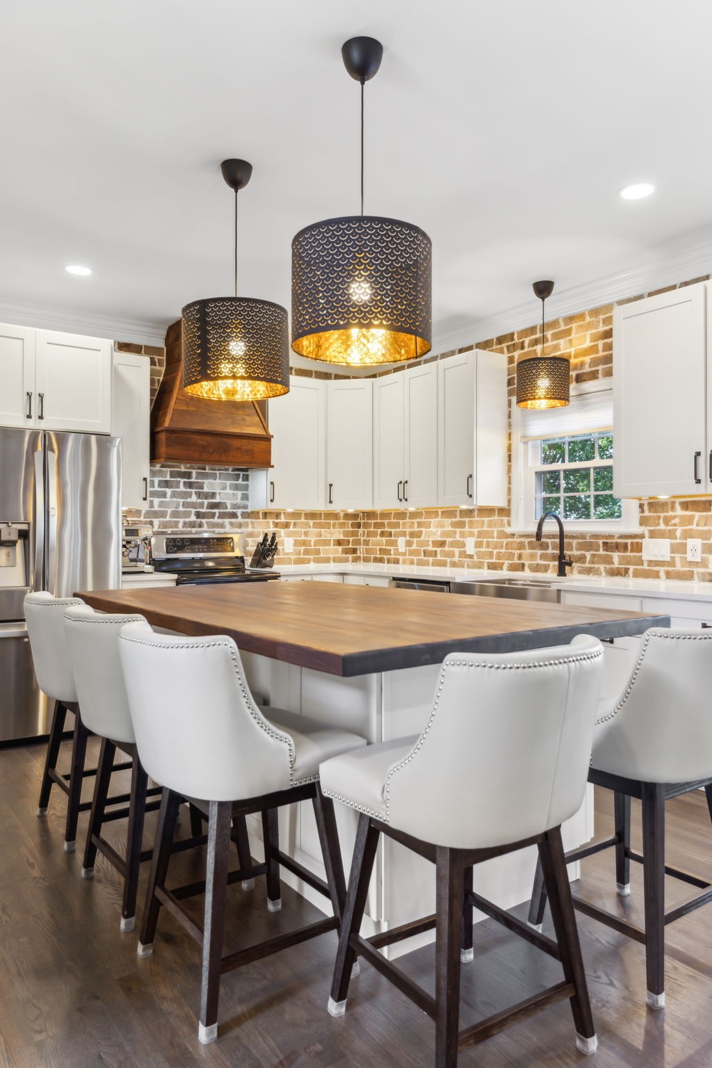 1405 Governors Ridge Ct