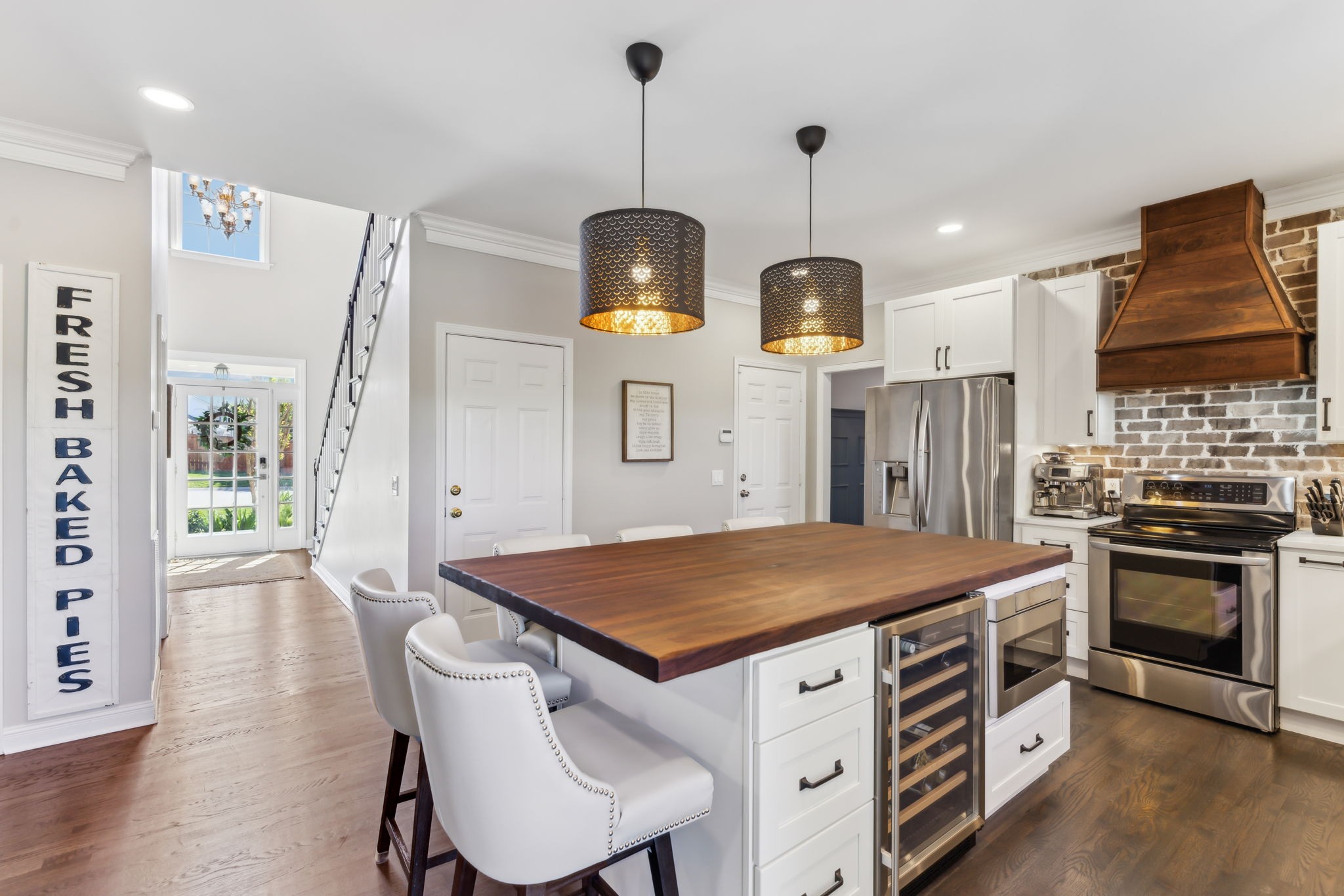 1405 Governors Ridge Ct