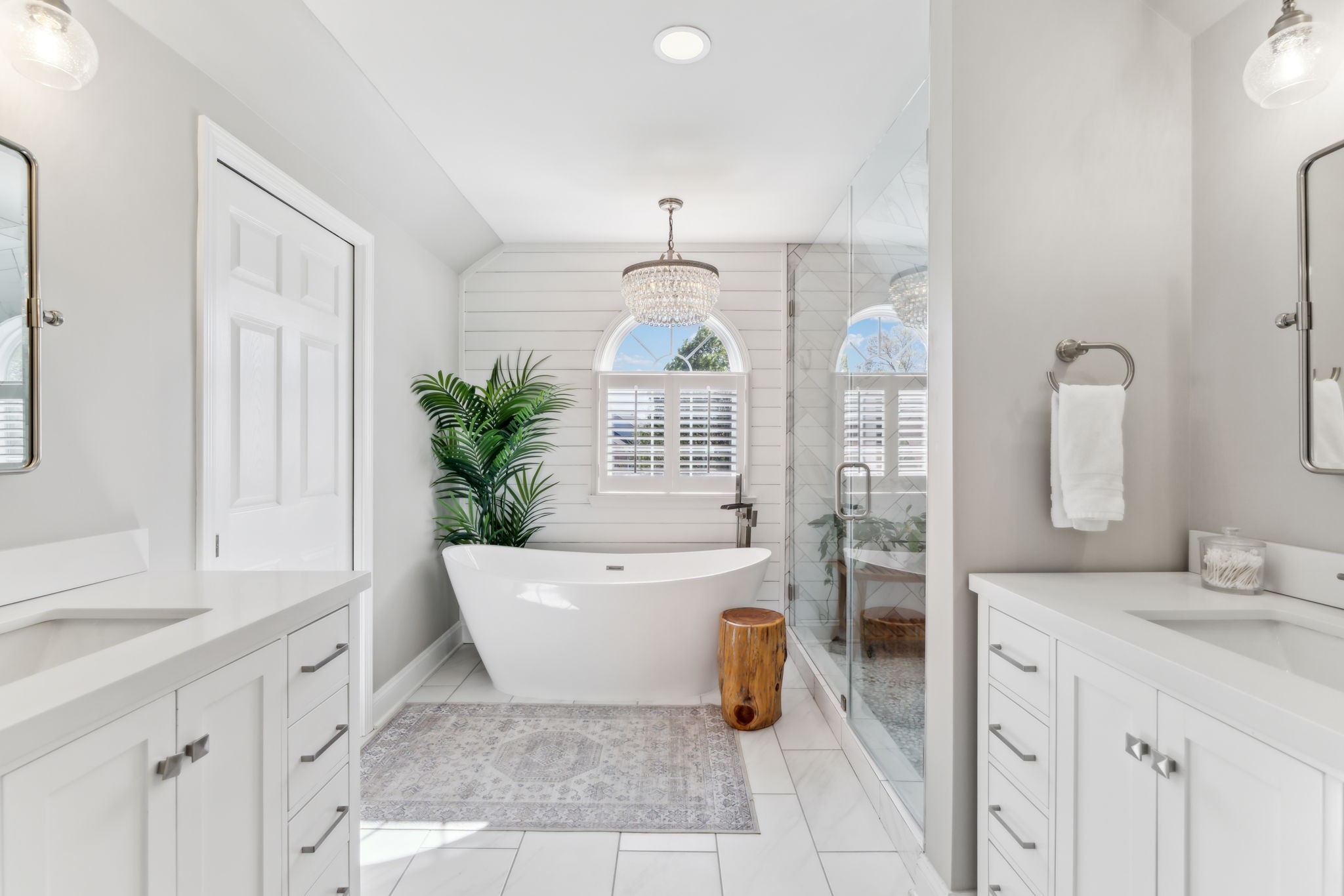 1405 Governors Ridge Ct