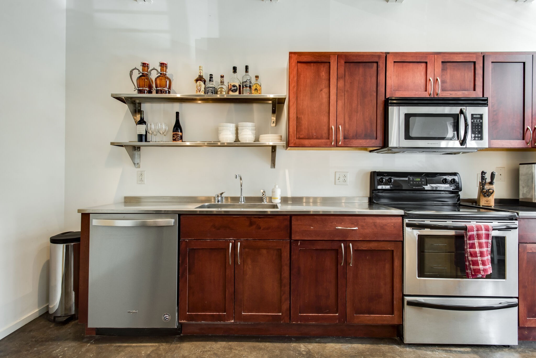 309 Church St Unit: 204