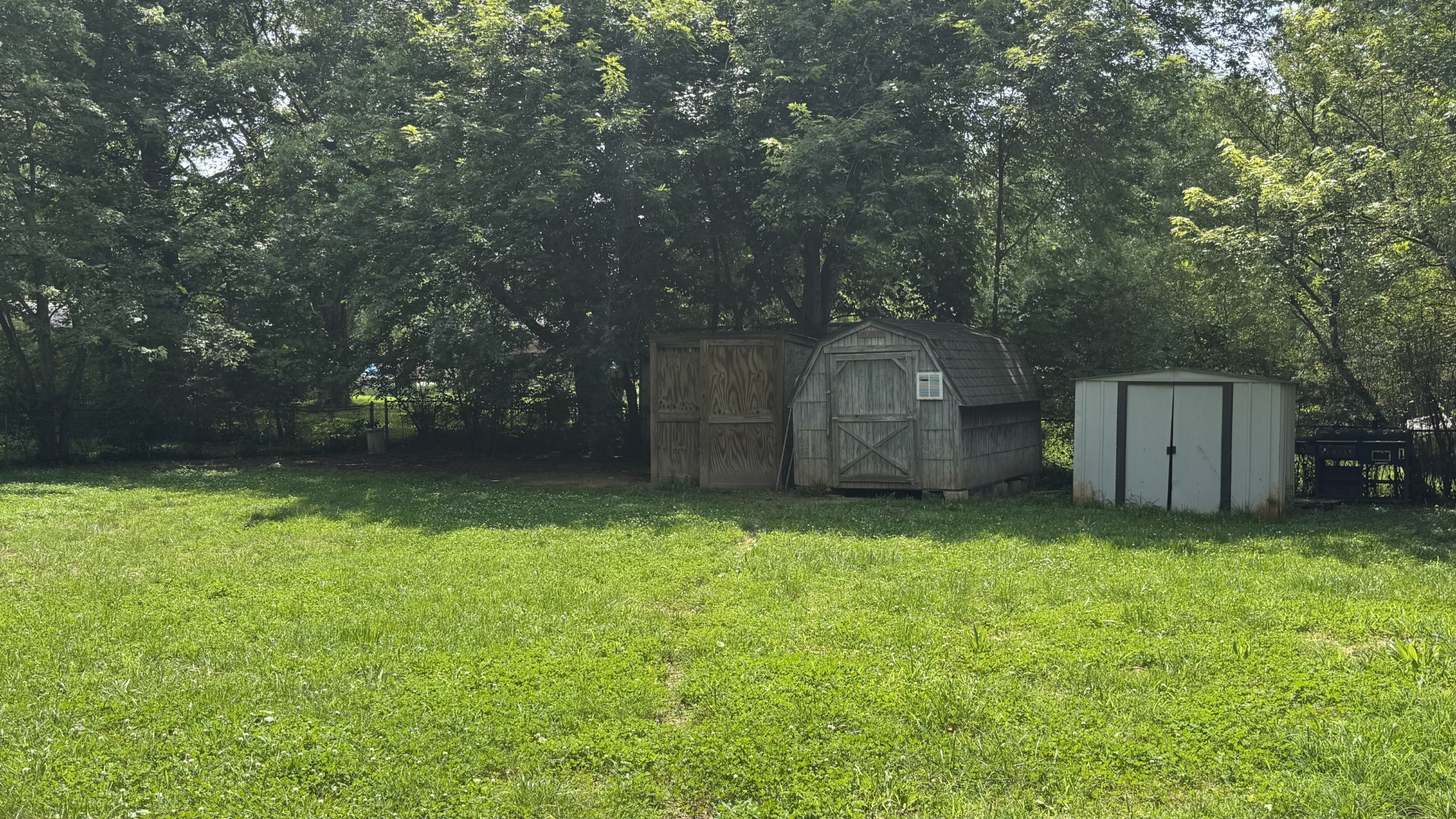 512 Yvonne Dr