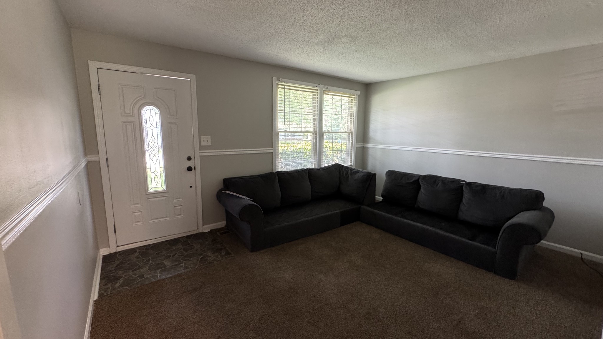 512 Yvonne Dr
