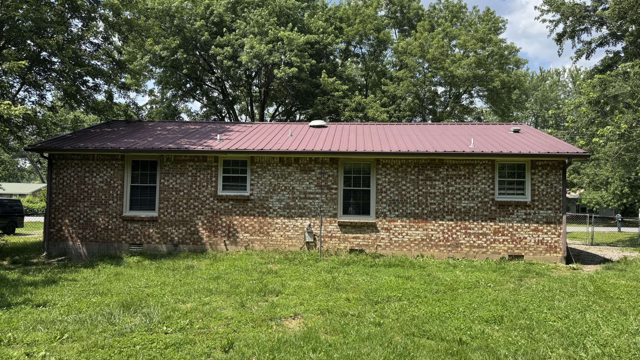 512 Yvonne Dr