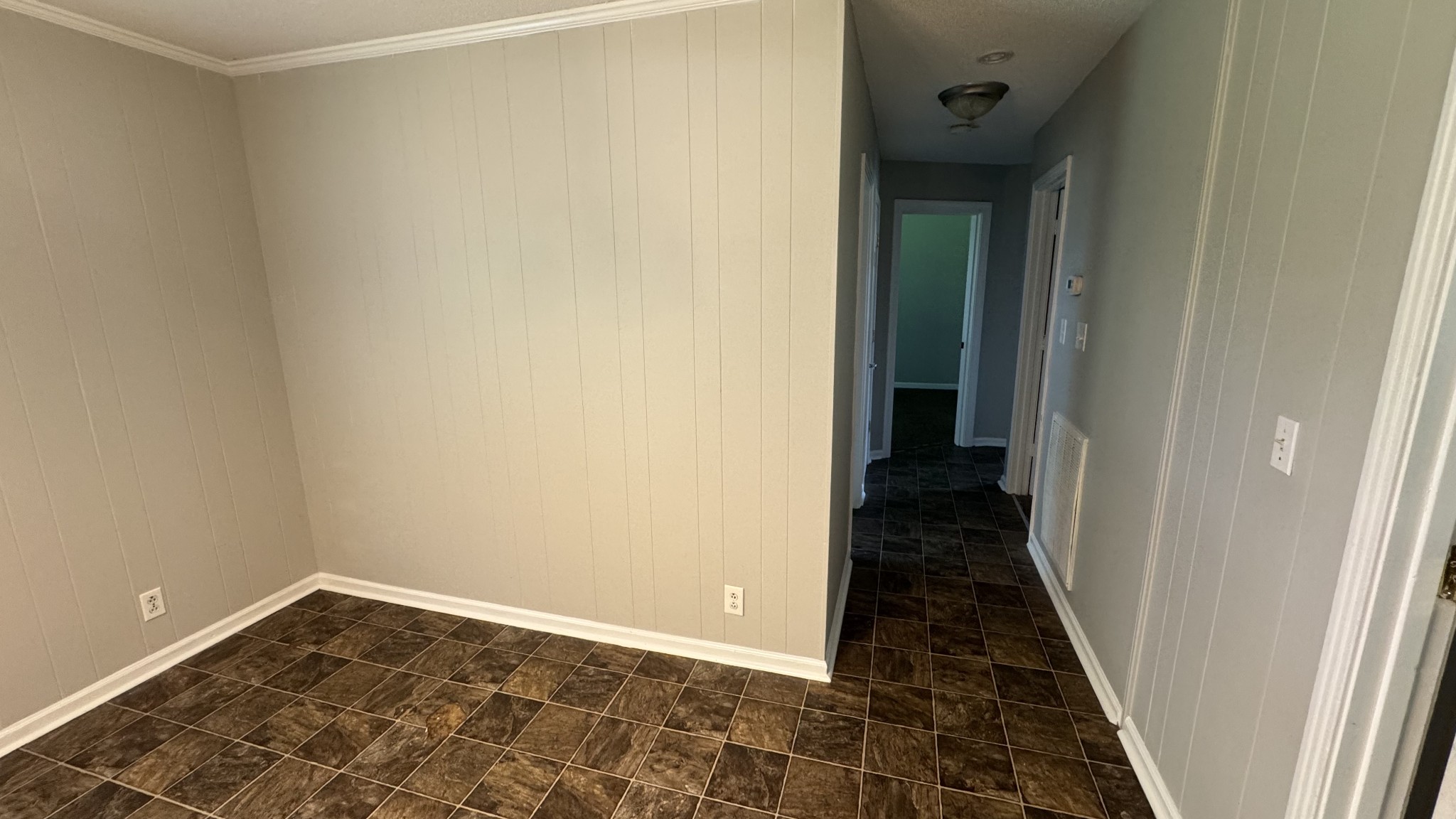 512 Yvonne Dr