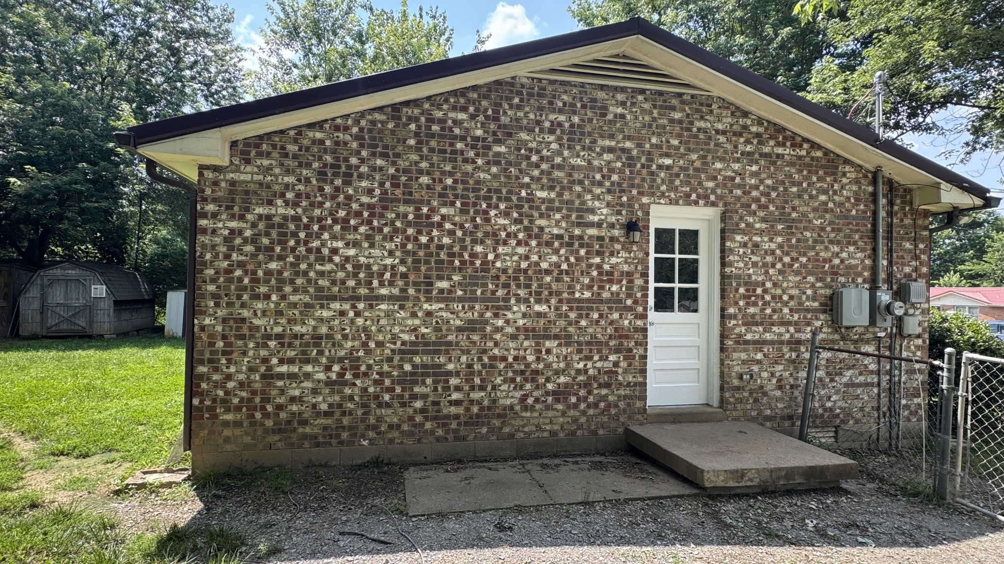 512 Yvonne Dr