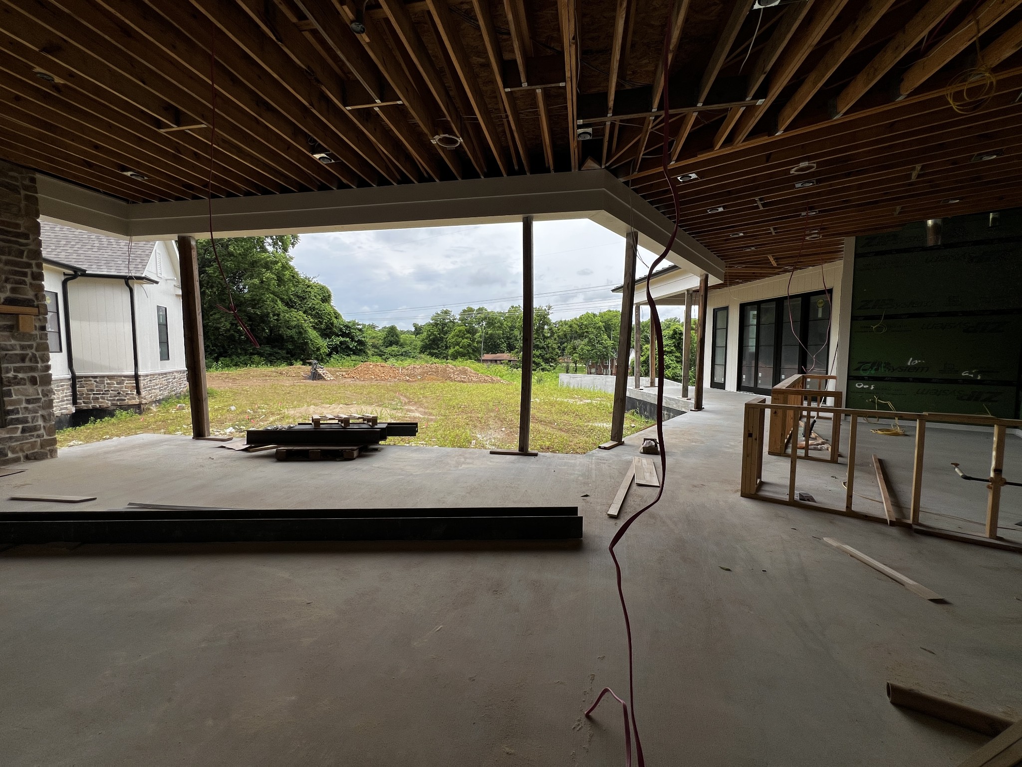 8102 Turning Point Dr