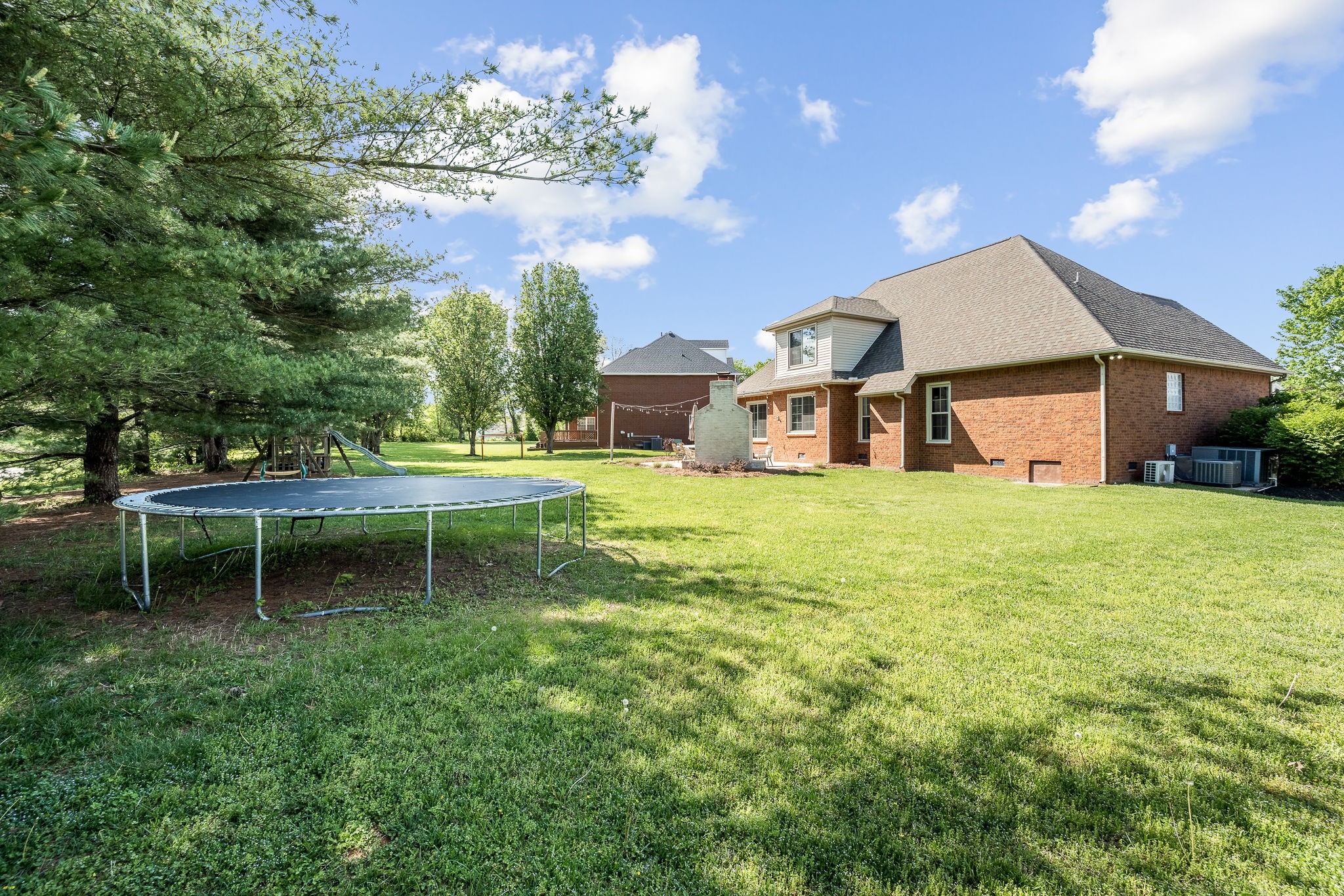 3029 Vicwood Dr
