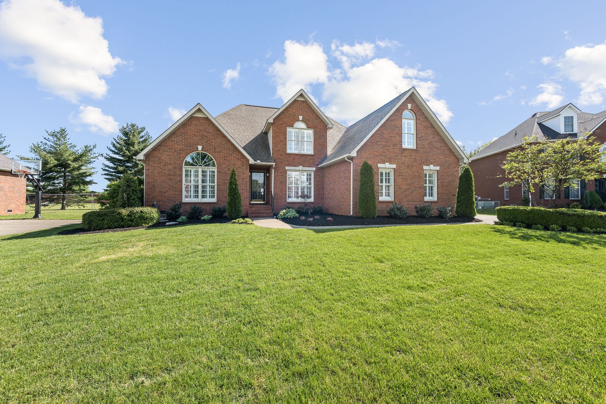 3029 Vicwood Dr