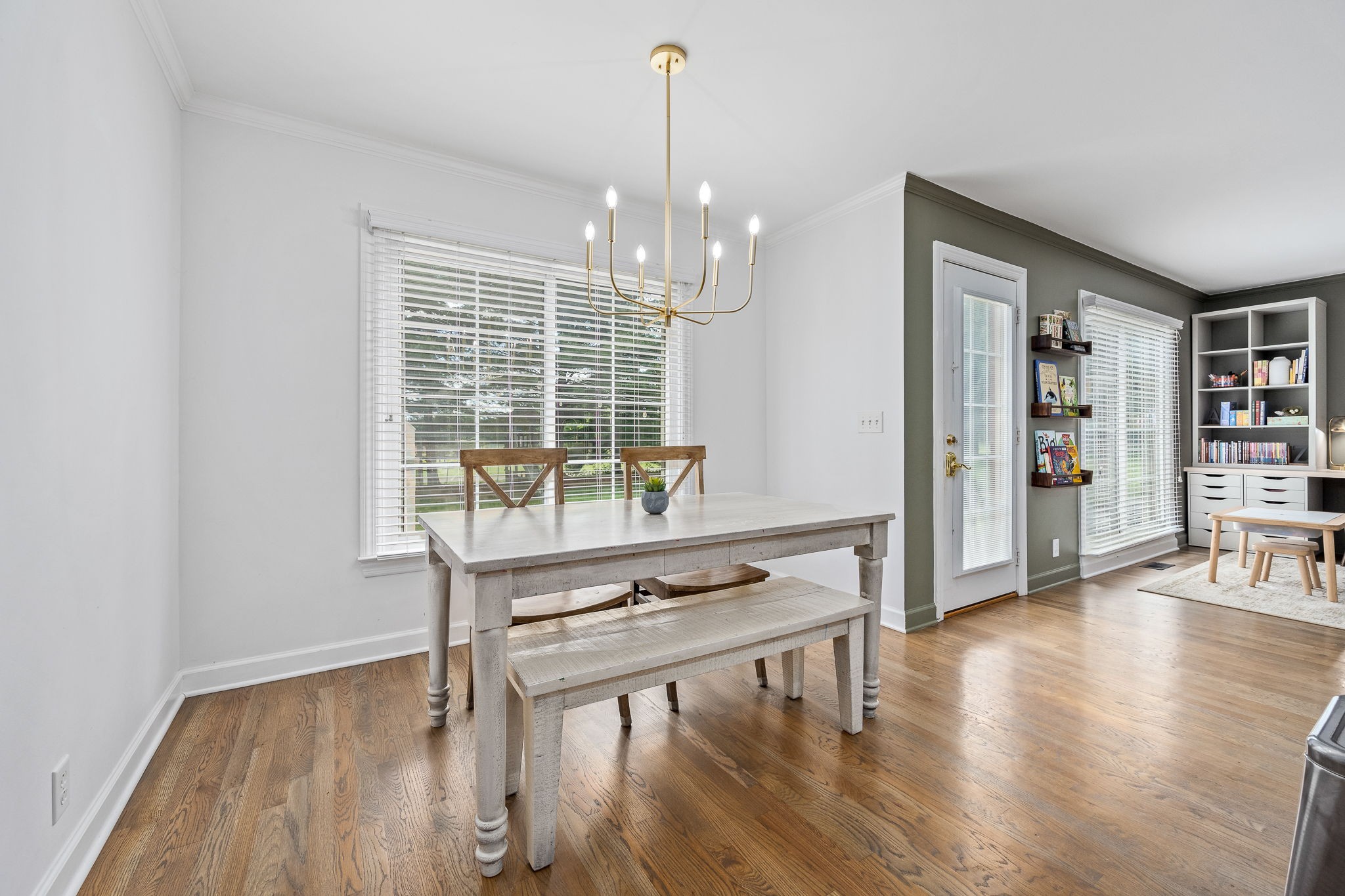 3029 Vicwood Dr
