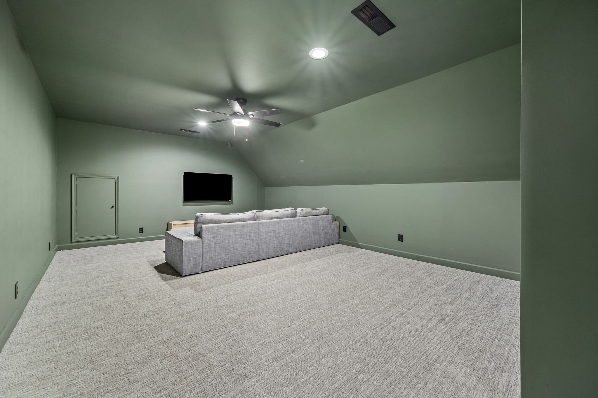 3029 Vicwood Dr
