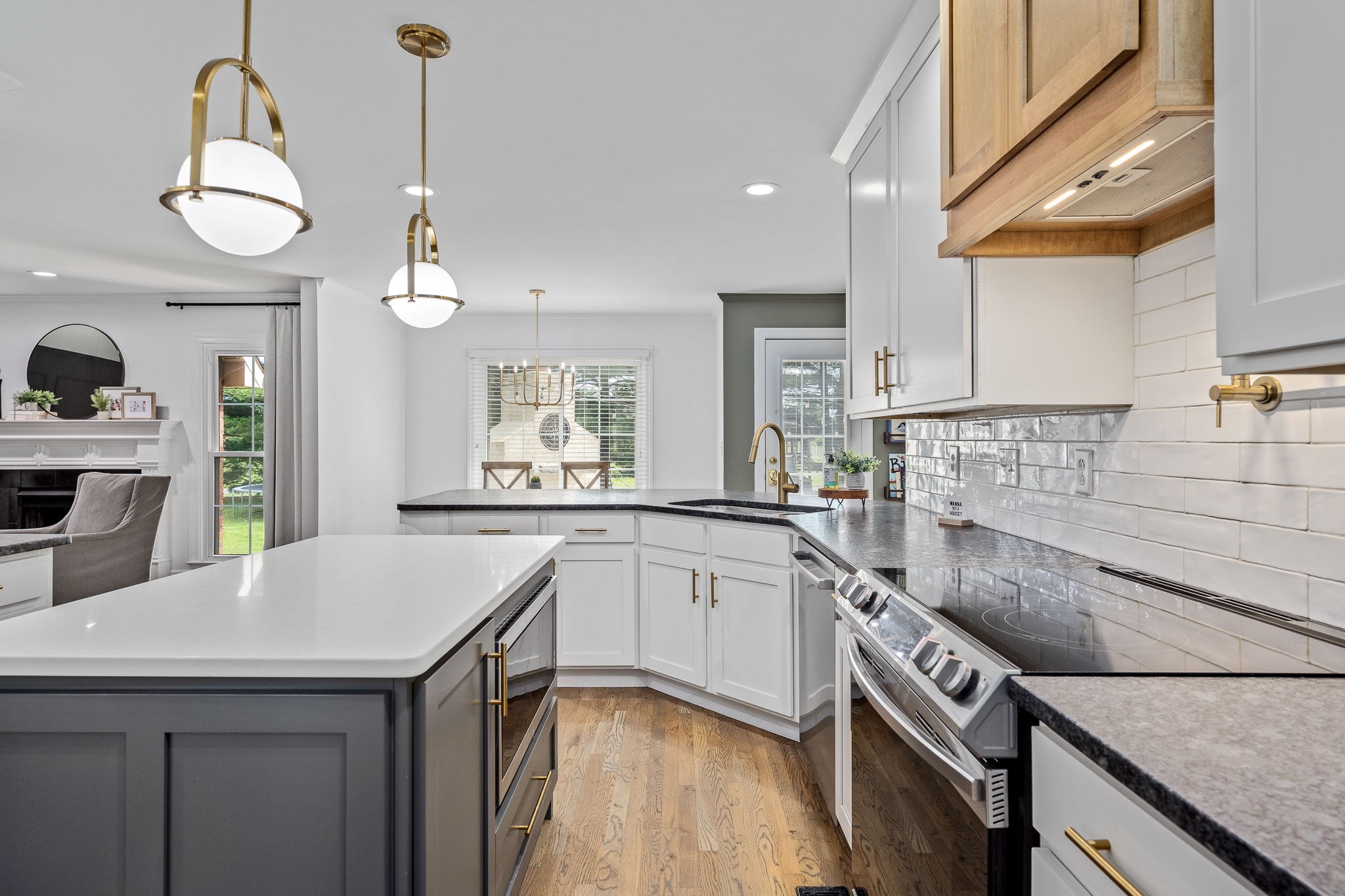 3029 Vicwood Dr