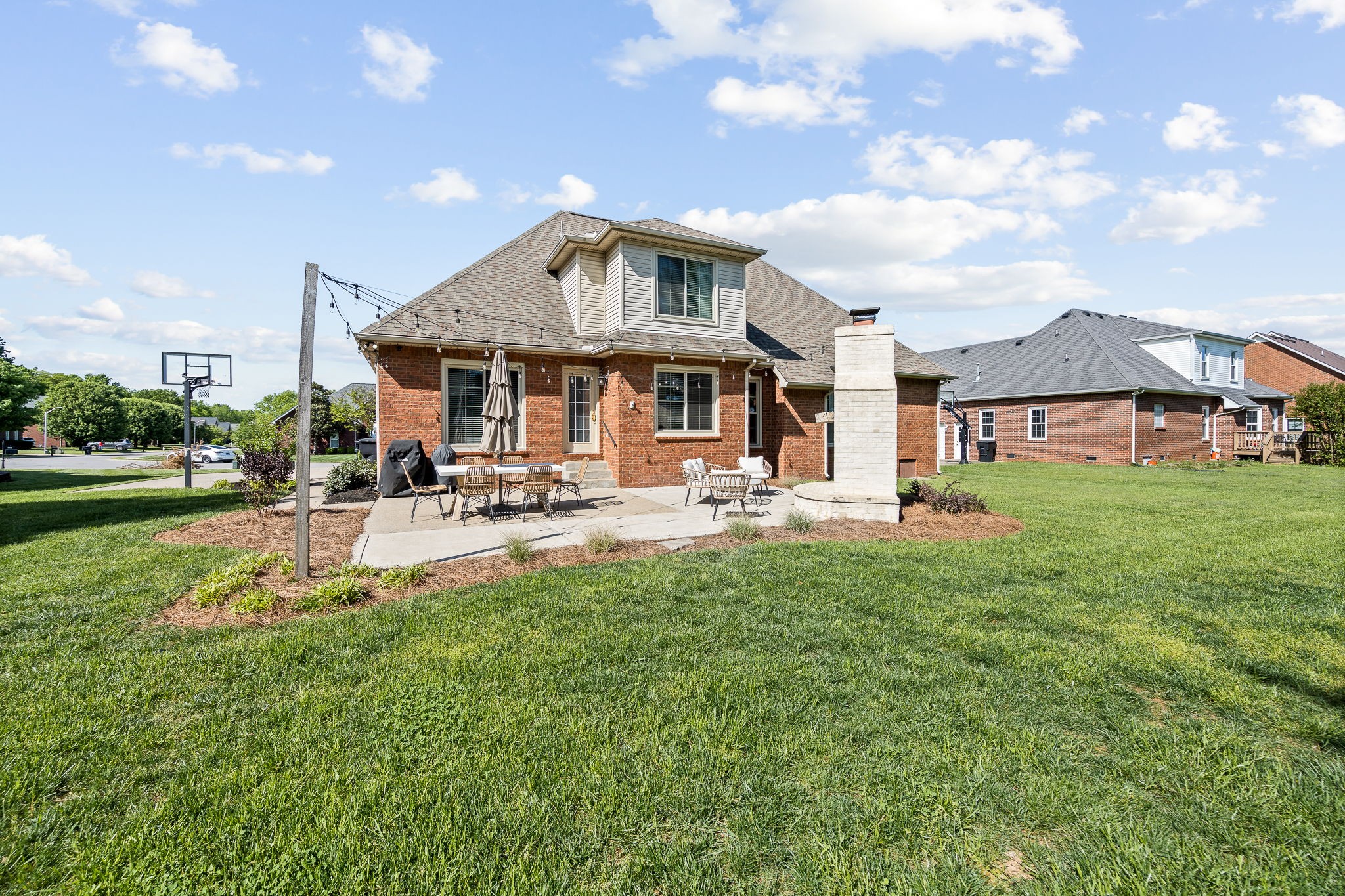3029 Vicwood Dr