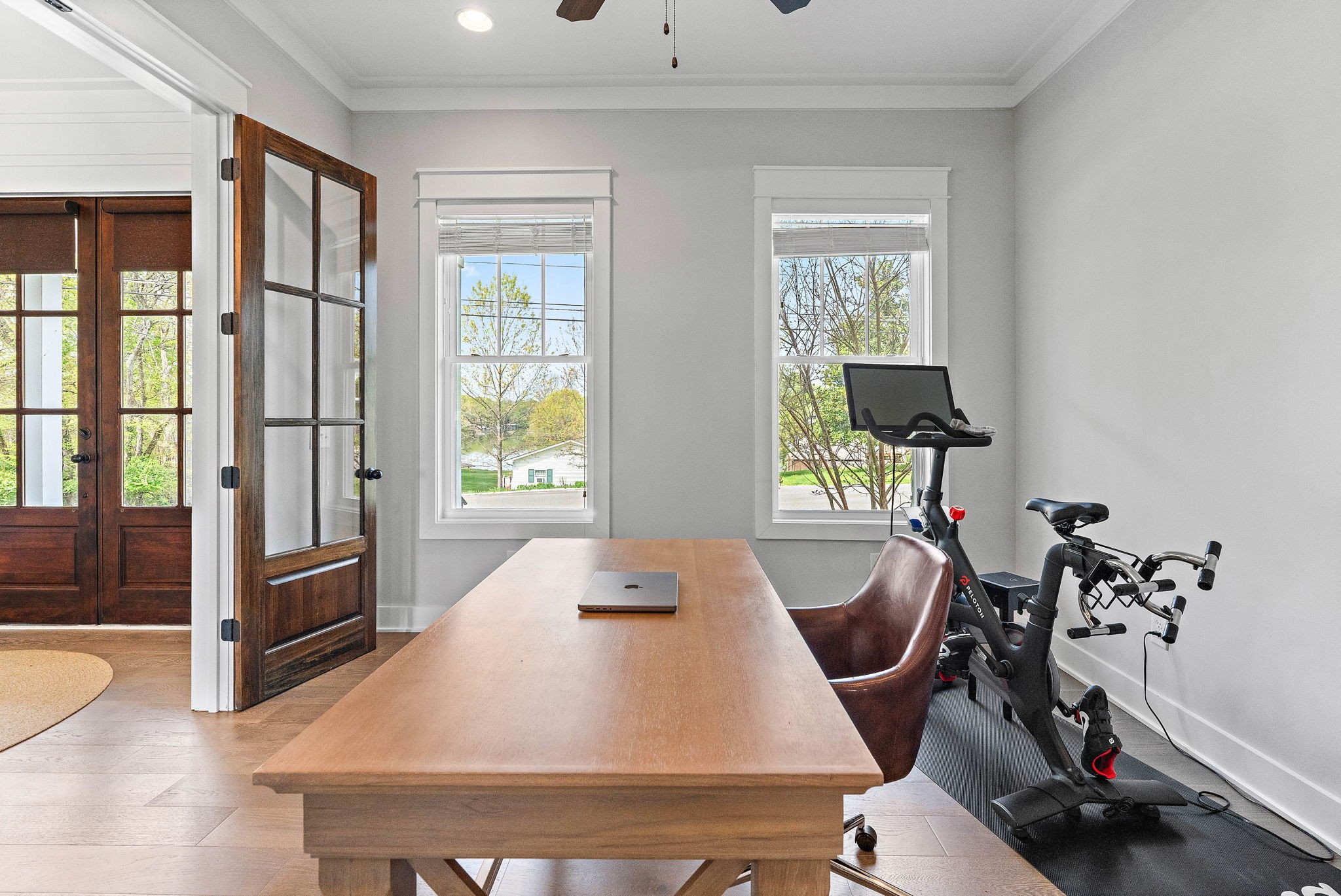 1211 Bayview Dr