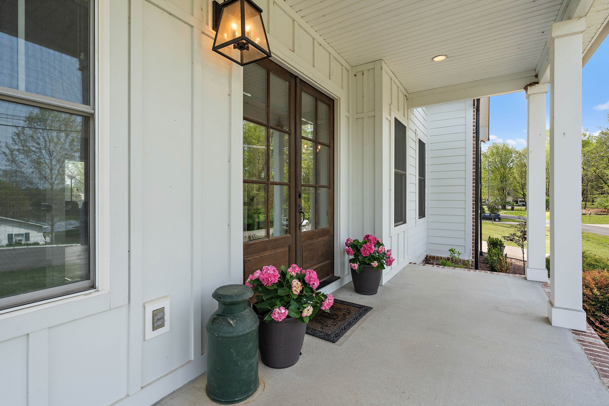 1211 Bayview Dr