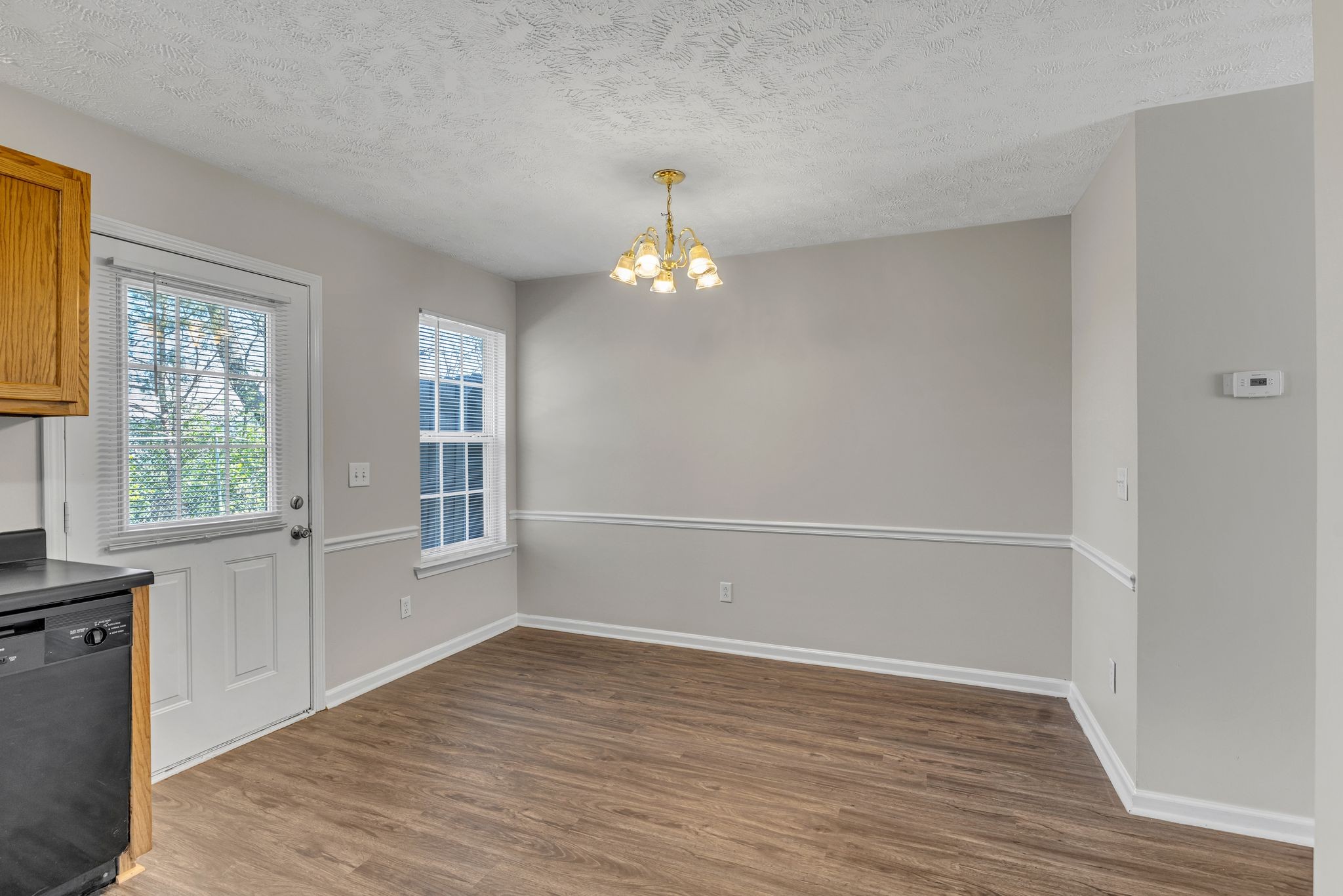 1511 Center Pointe Dr