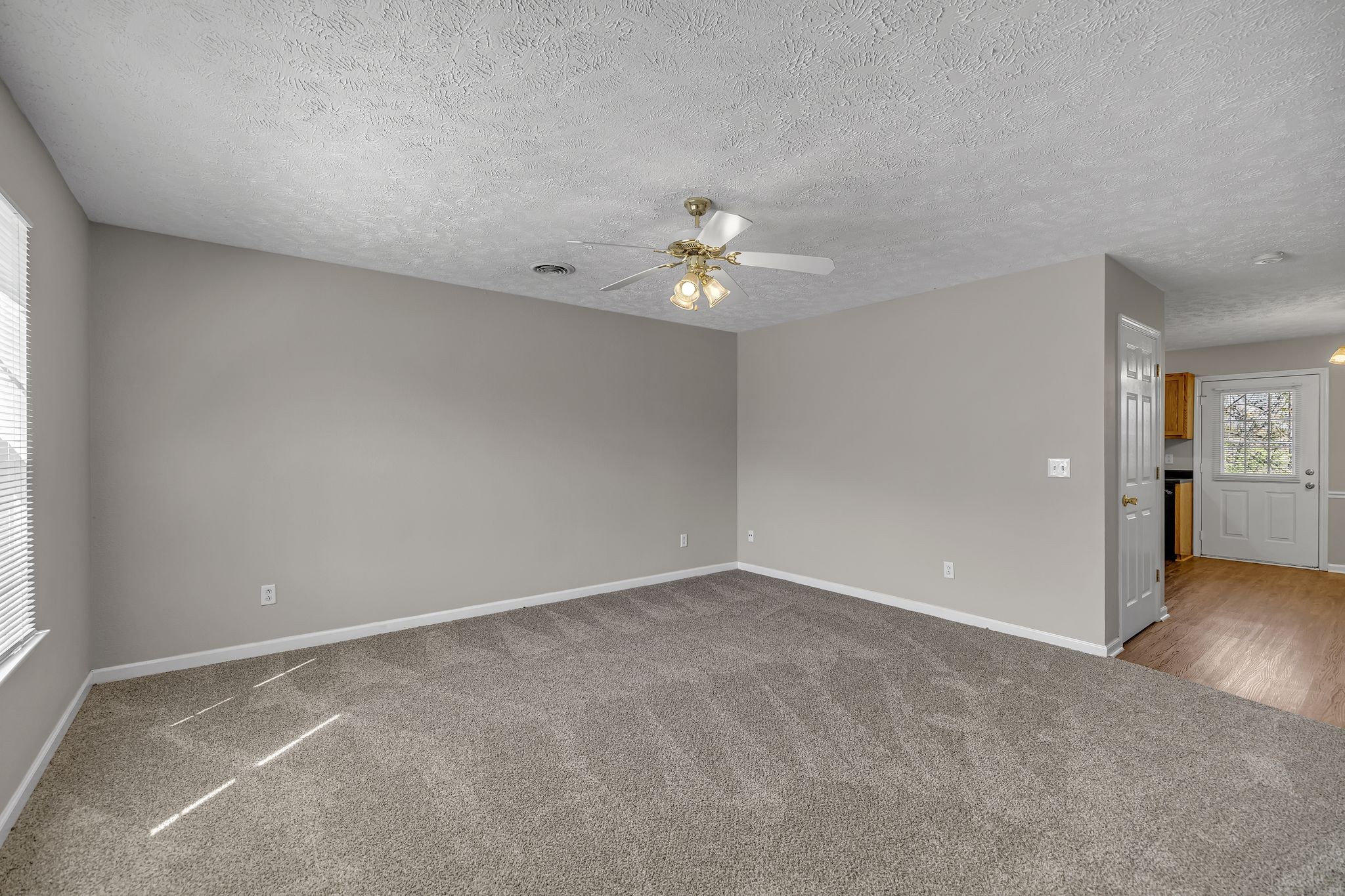 1511 Center Pointe Dr