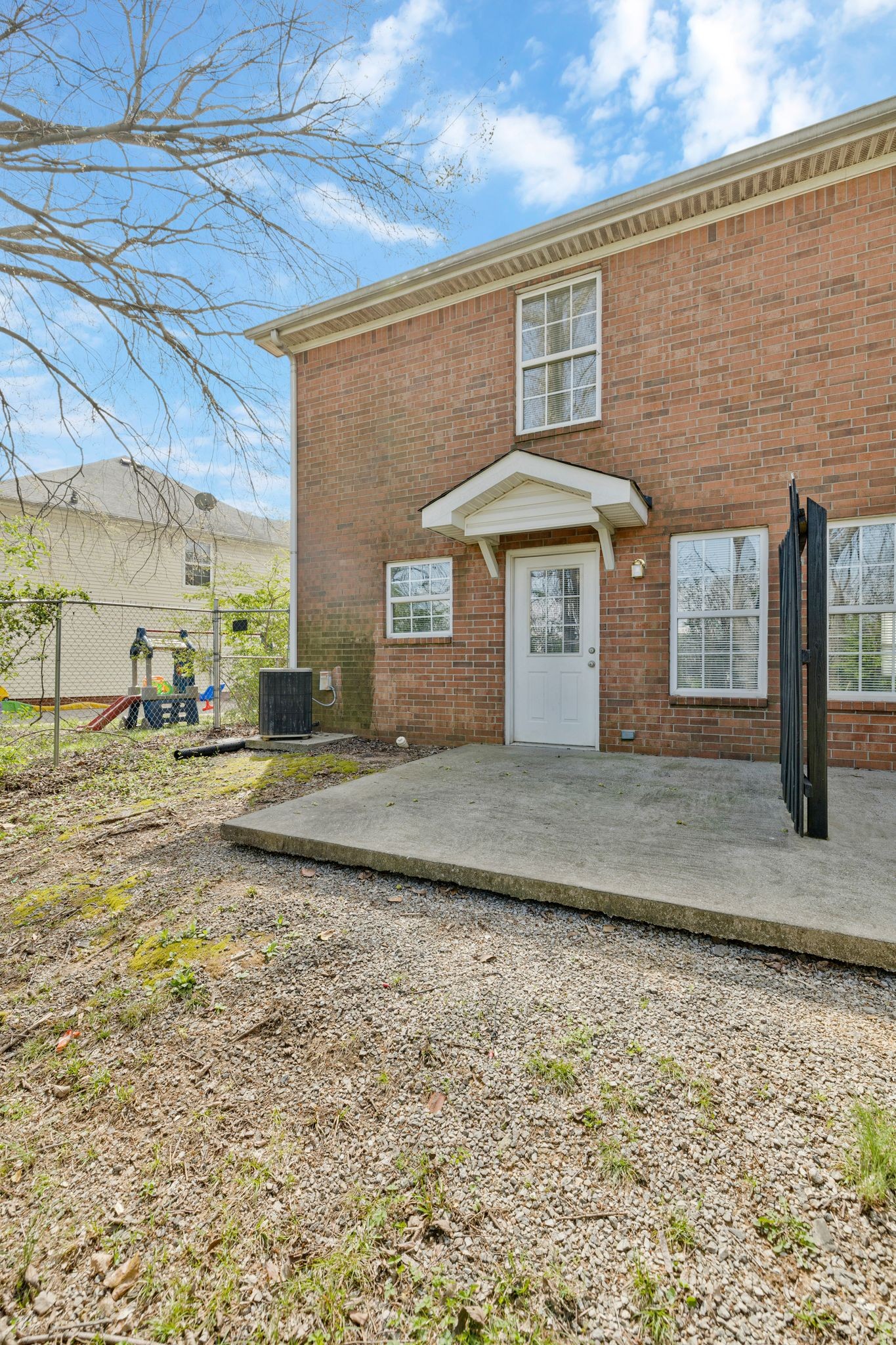 1517 Center Pointe Dr
