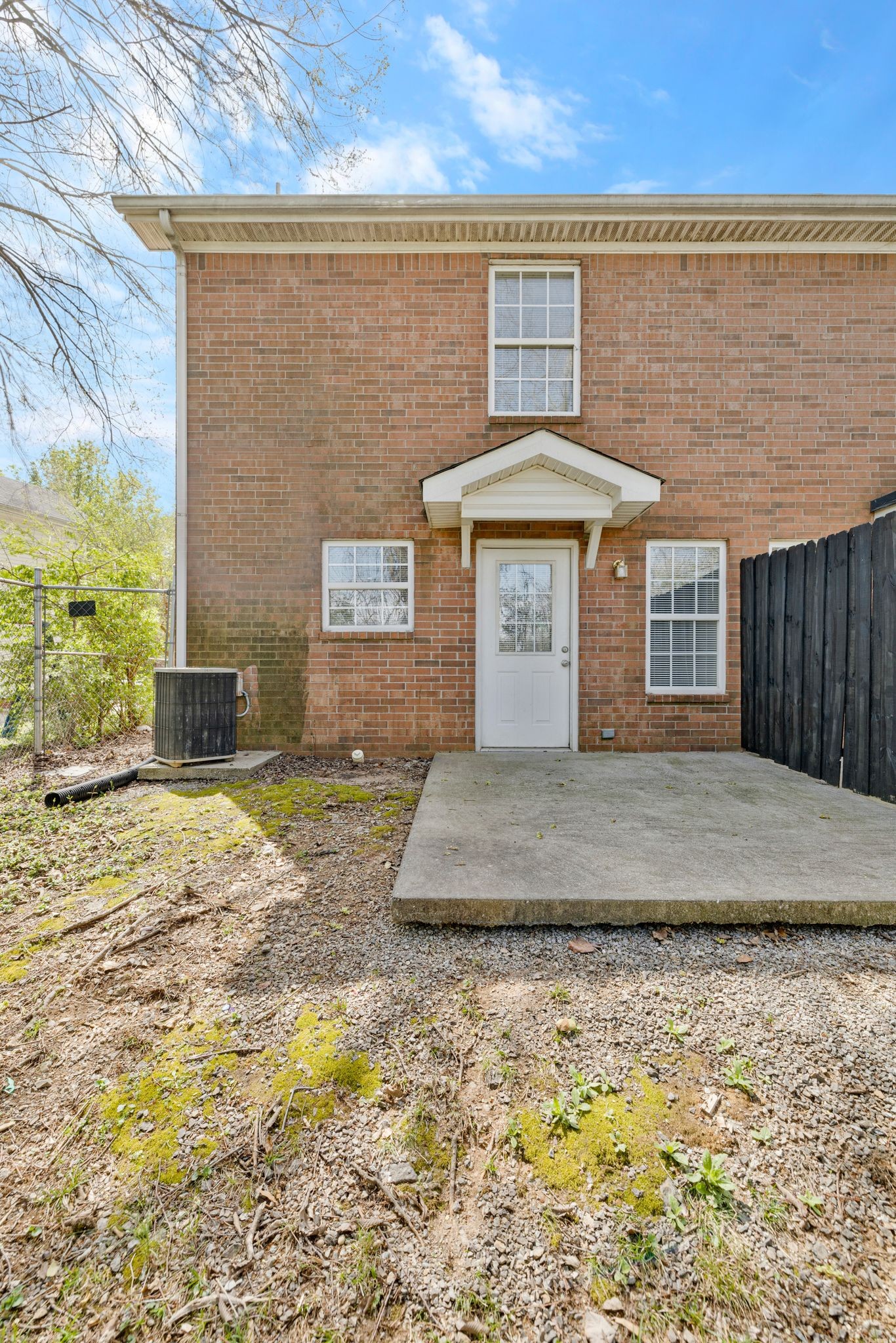 1517 Center Pointe Dr