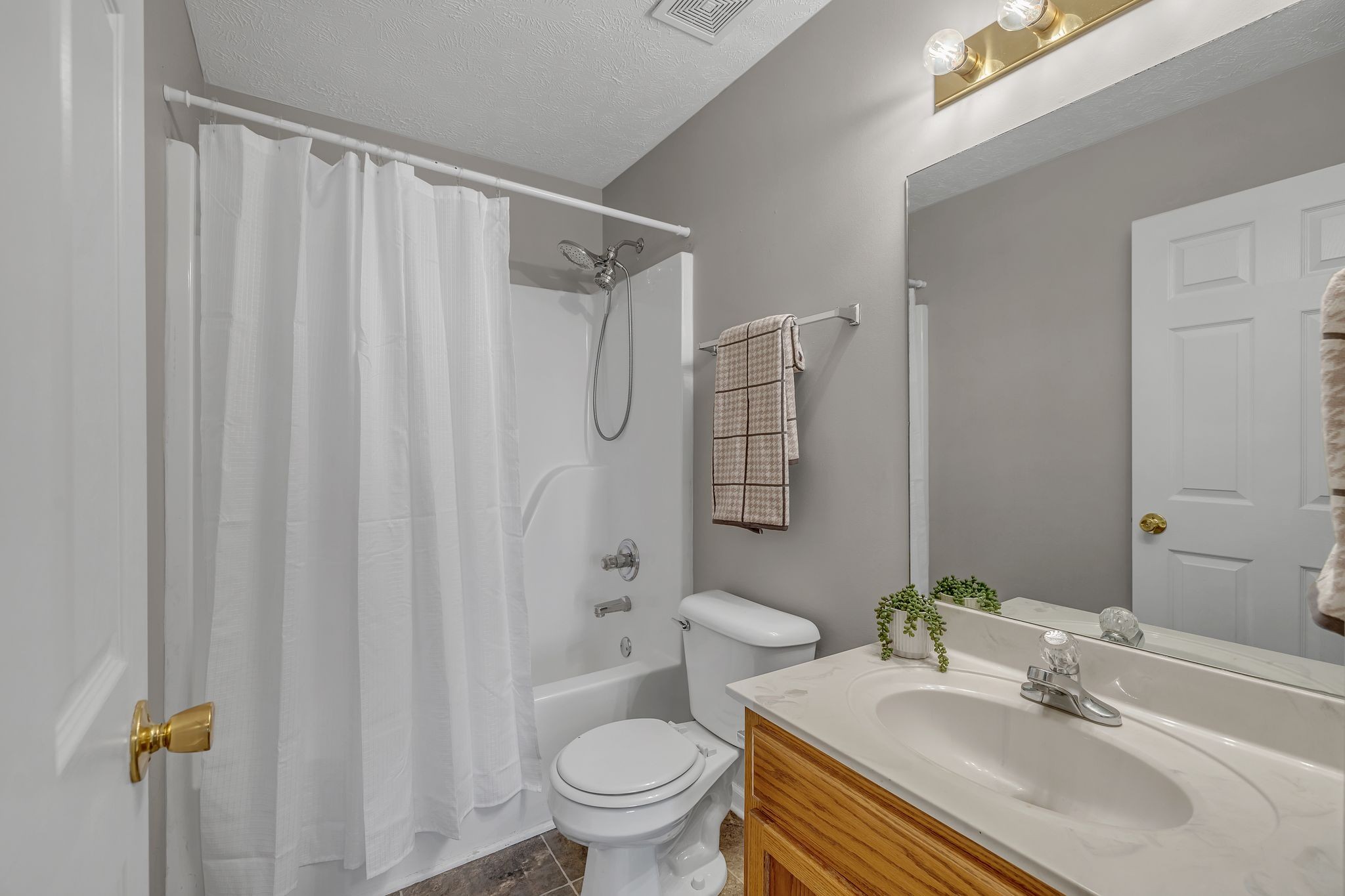 1515 Center Pointe Dr