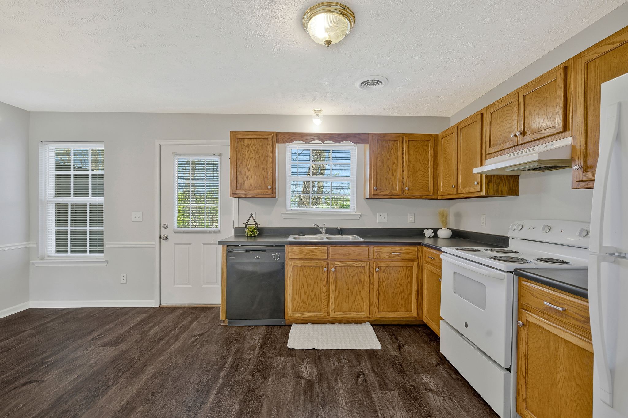 1515 Center Pointe Dr