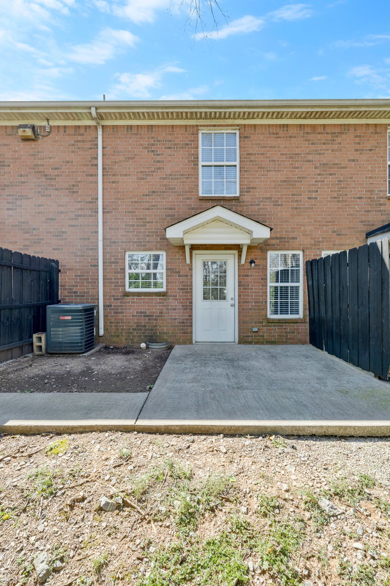 1513 Center Pointe Dr