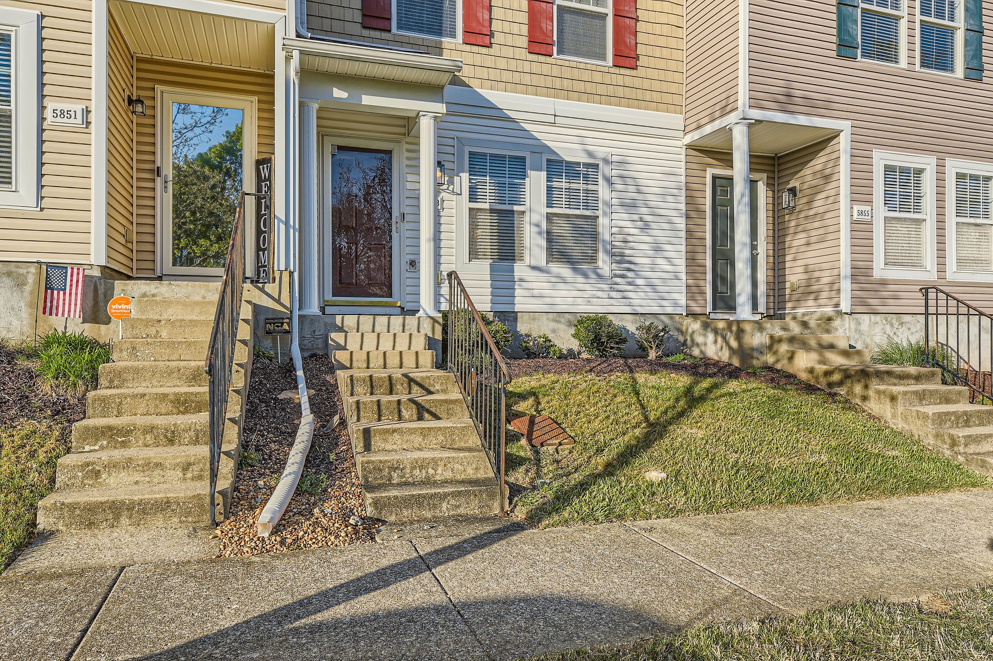 5853 Monroe Xing