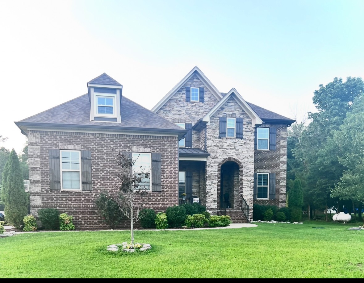5422 Stonewood Dr