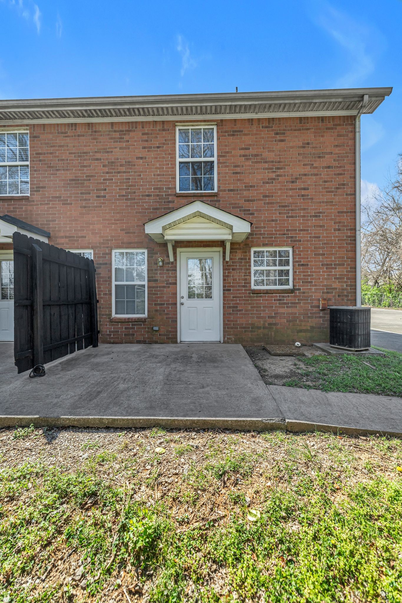 1503 Center Pointe Dr