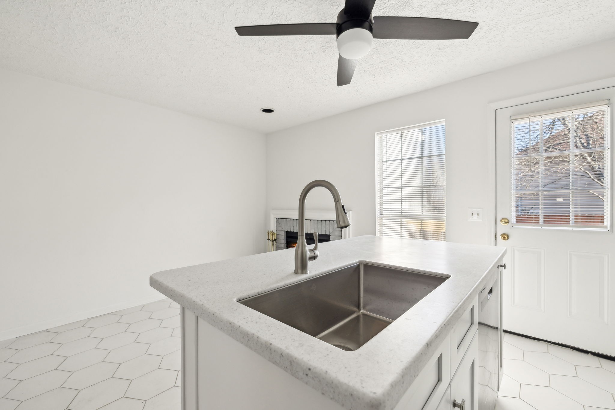 217 Walton Ferry Rd Unit: 108